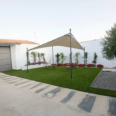 Julio Vegas Country house *