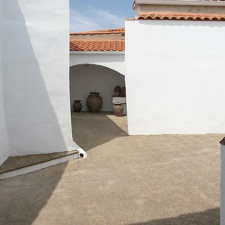 Julio Vegas Country house *